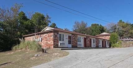 Hillsinger Apartments in Augusta, GA - Foto de edificio - Building Photo