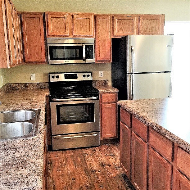 2840 W Lakewood Dr in Fayetteville, AR - Building Photo - Building Photo