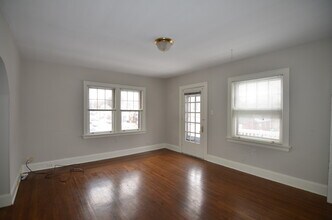 6201 Bramble Ave, Unit 2 in Cincinnati, OH - Building Photo - Building Photo