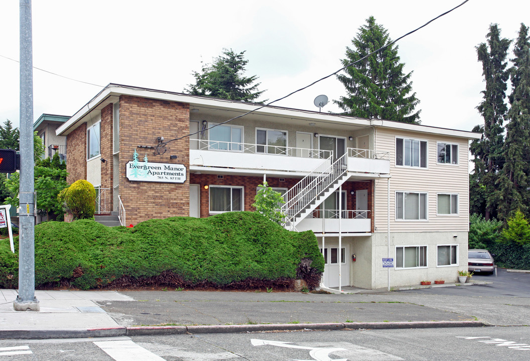 Evergreen Manor in Seattle, WA - Foto de edificio