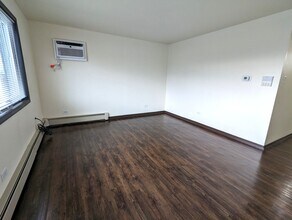 14043 Kilpatrick Ave in Crestwood, IL - Building Photo - Building Photo