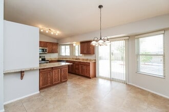 7113 E Greenway St in Mesa, AZ - Building Photo - Building Photo