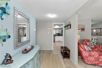 1337 Wisconsin Dr in Naples, FL - Building Photo - Building Photo