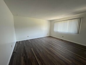 1124 Pam Dr in Chesterton, IN - Building Photo - Building Photo