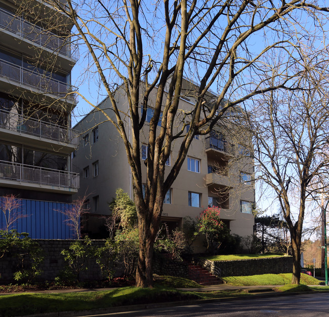 1972 Robson St in Vancouver, BC - Building Photo - Building Photo