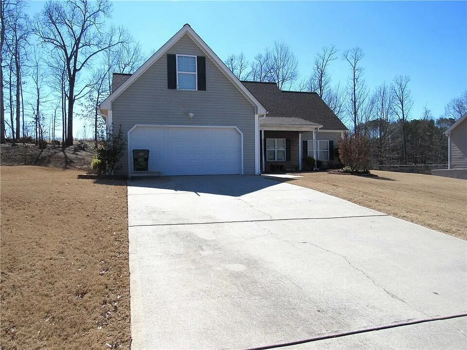405 Clarion Dr in Carrollton, GA - Building Photo