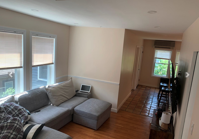 20 Carson St, Unit #2 in Boston, MA - Building Photo - Building Photo