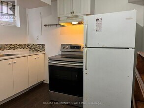 65 Blakemanor Blvd in Toronto, ON - Building Photo - Building Photo