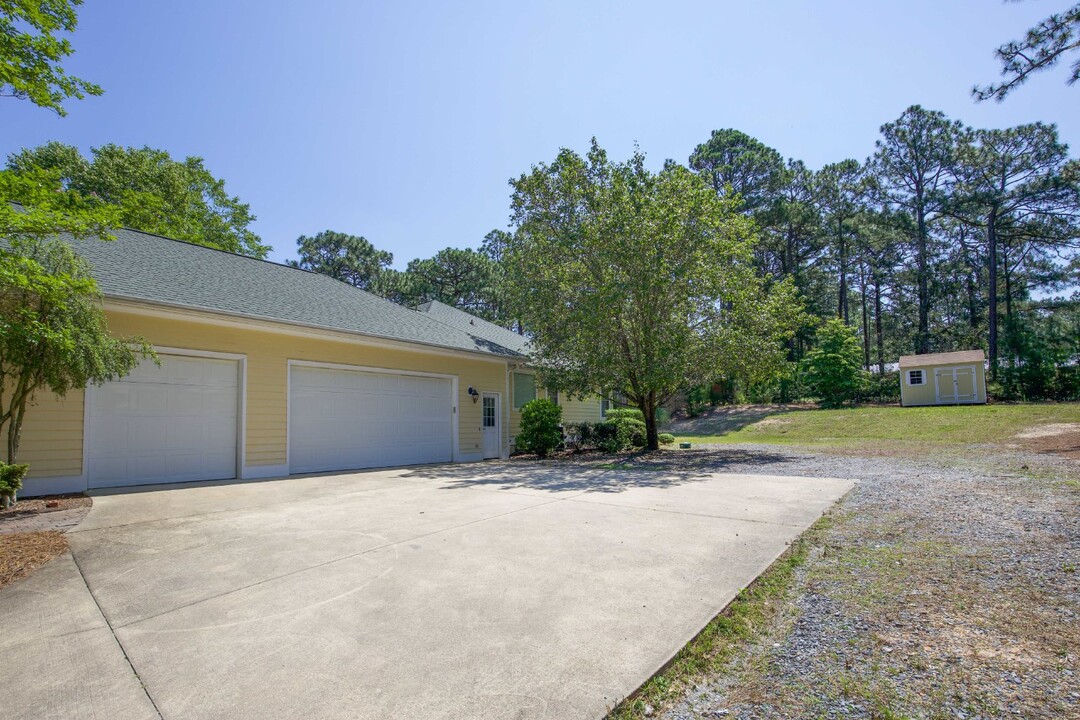 171 Boiling Spring Cir in Southern Pines, NC - Building Photo