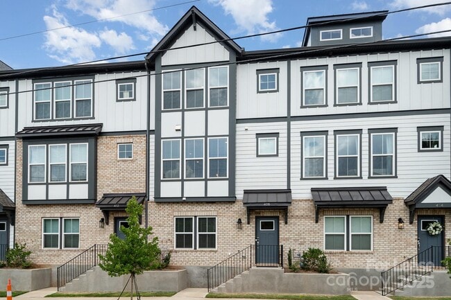 408 Catawba Ave in Davidson, NC - Building Photo - Building Photo