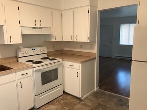 345 SE 81st Ave, Unit 345 in Portland, OR - Building Photo - Building Photo