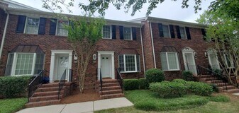 1036 Christmas Pl in Greensboro, NC - Building Photo