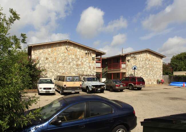 8410 Beech Drive Apartments in Austin, TX - Foto de edificio - Building Photo