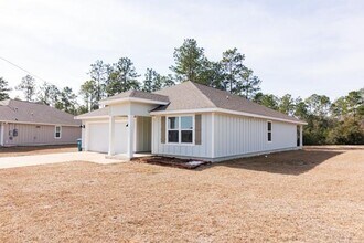 3587 Sugar Maple Ln in Crestview, FL - Foto de edificio - Building Photo