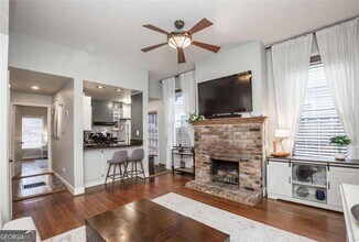 952 Myrtle St NE in Atlanta, GA - Building Photo - Building Photo