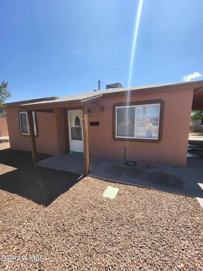 property at 4600 Sierra Vista Dr