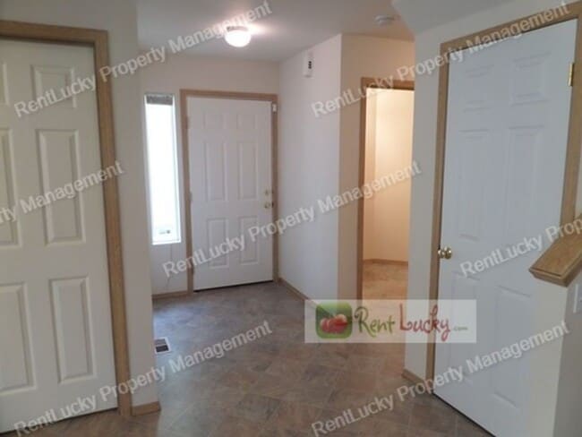 9139 Washington Blvd SW in Lakewood, WA - Building Photo - Building Photo