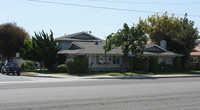 16612 Goldenwest St in Huntington Beach, CA - Building Photo - Building Photo