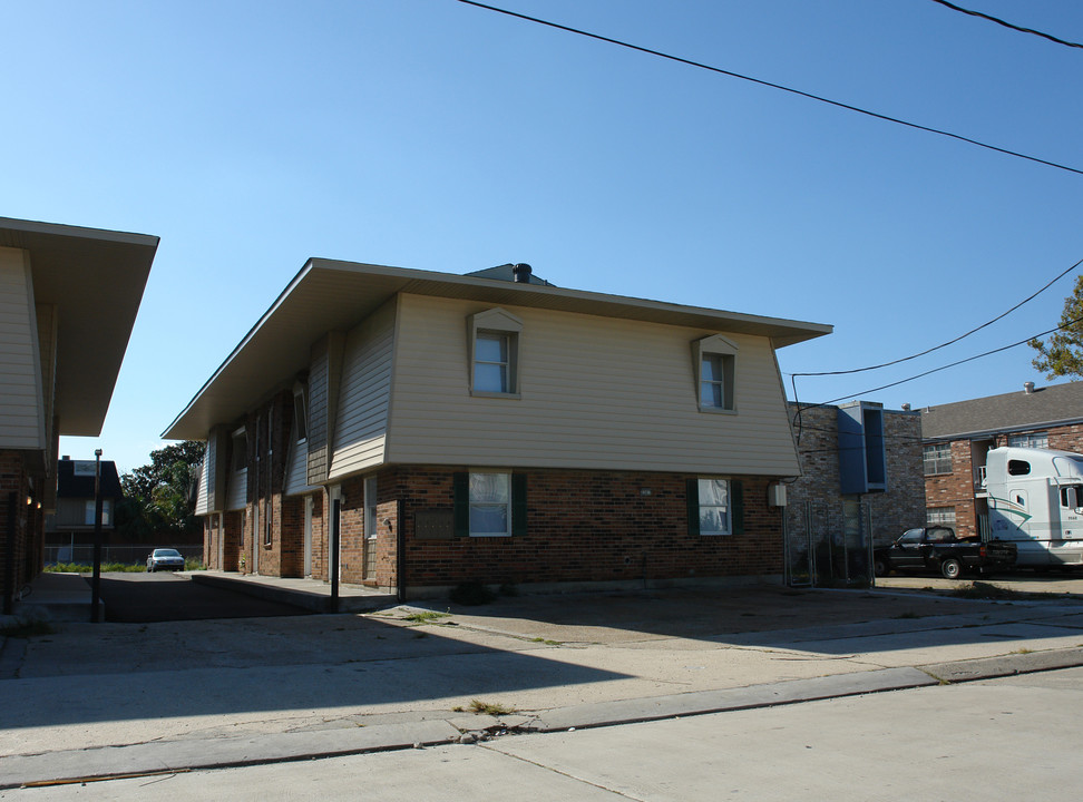 2502 Pasadena Ave in Metairie, LA - Building Photo