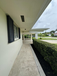 952 SW 13th Dr in Boca Raton, FL - Foto de edificio - Building Photo