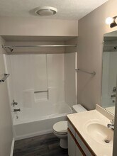 2790 Sand Run Pkwy in Fairlawn, OH - Building Photo - Building Photo