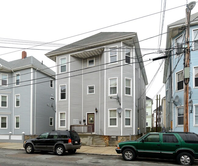 73 Nelson St in New Bedford, MA - Building Photo - Building Photo