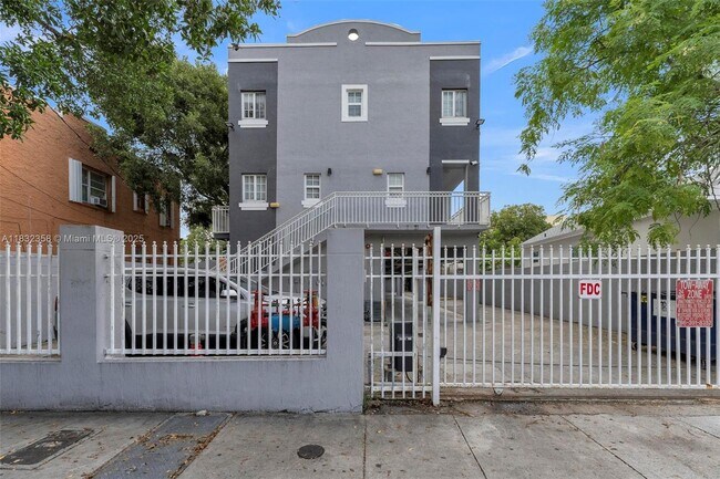 property at 1421 SW 3rd St