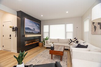 6522 N Natoma Ave in Chicago, IL - Building Photo - Building Photo