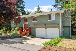 7331 151st Ave NE in Redmond, WA - Building Photo