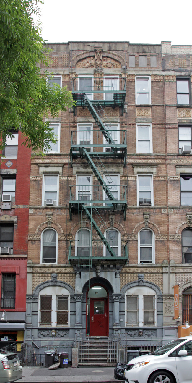 98 St Marks Pl in New York, NY - Foto de edificio - Building Photo