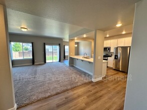 5403 Vona Dr in Loveland, CO - Building Photo - Building Photo