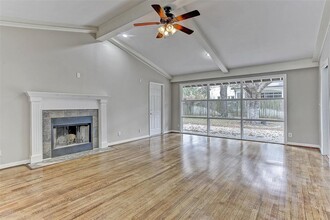 5510 Schumacher Ln in Houston, TX - Building Photo - Building Photo