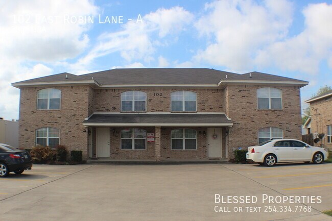 property at 102 E Robin Ln