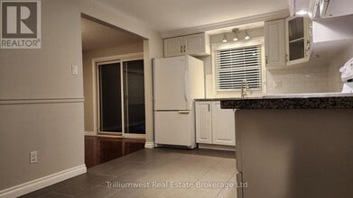 126 Freshmeadow Way in Guelph, ON - Building Photo - Building Photo