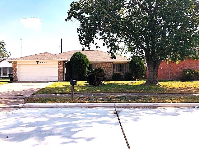 property at 8323 Quail Hills Dr