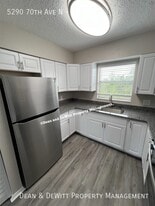 White Lake Apartments in Pinellas Park, FL - Building Photo