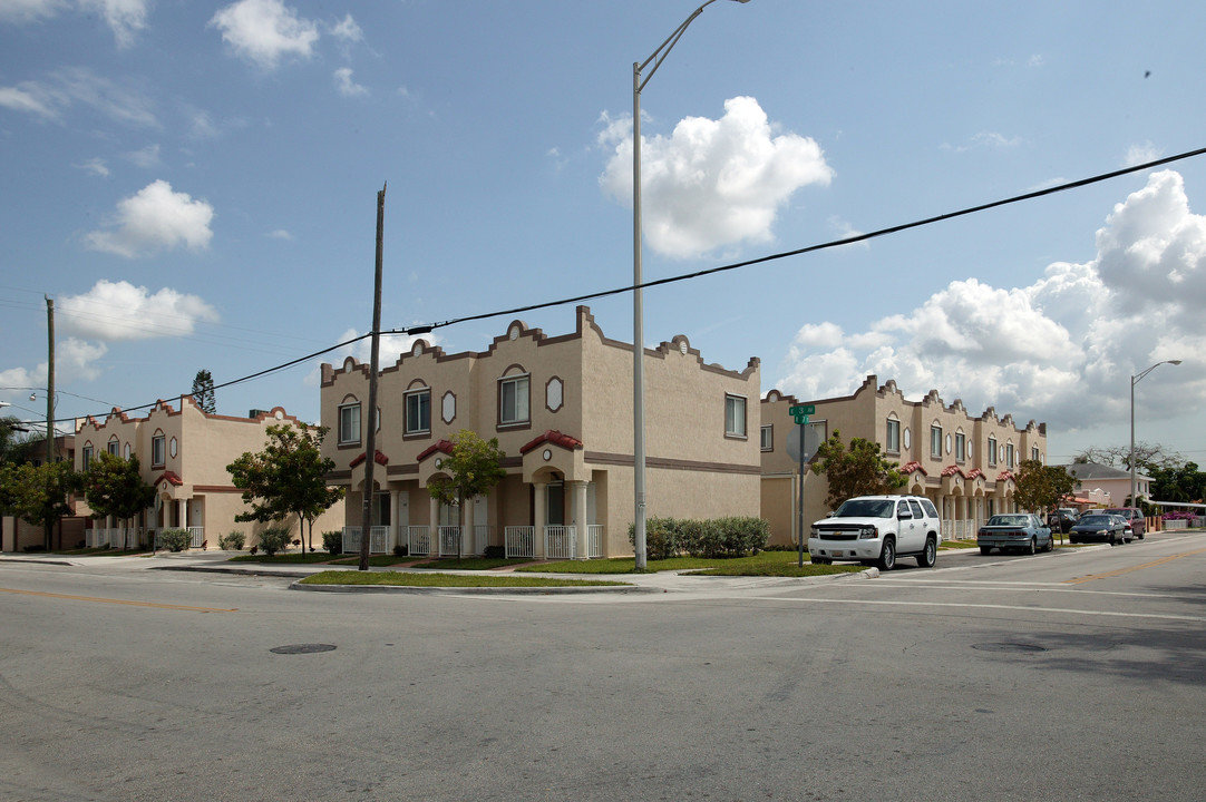 705 E 3rd Ave in Hialeah, FL - Building Photo