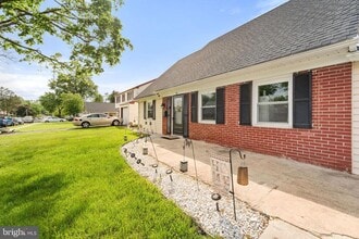 35 Mullshire Ln in Willingboro, NJ - Building Photo - Building Photo