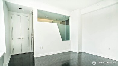 123 Washington St in New York, NY - Building Photo - Building Photo