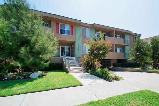 Lido Apartments - 3130 Bagley Ave in Los Angeles, CA - Building Photo - Building Photo