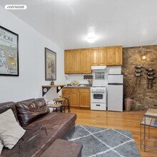 111 MacDougal St in New York, NY - Building Photo - Building Photo