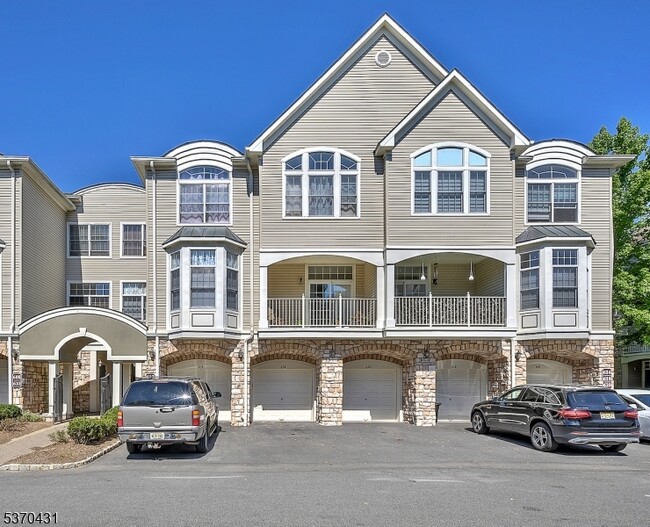 property at 612 Kensington Ln