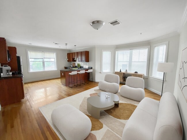 14 Notre Dame St, Unit 2