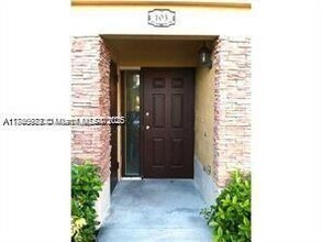940 NE 33rd Terrace in Homestead, FL - Building Photo - Building Photo