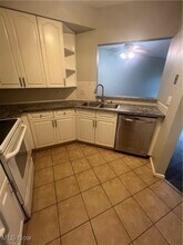 320 Village Pointe Dr in Akron, OH - Building Photo - Building Photo