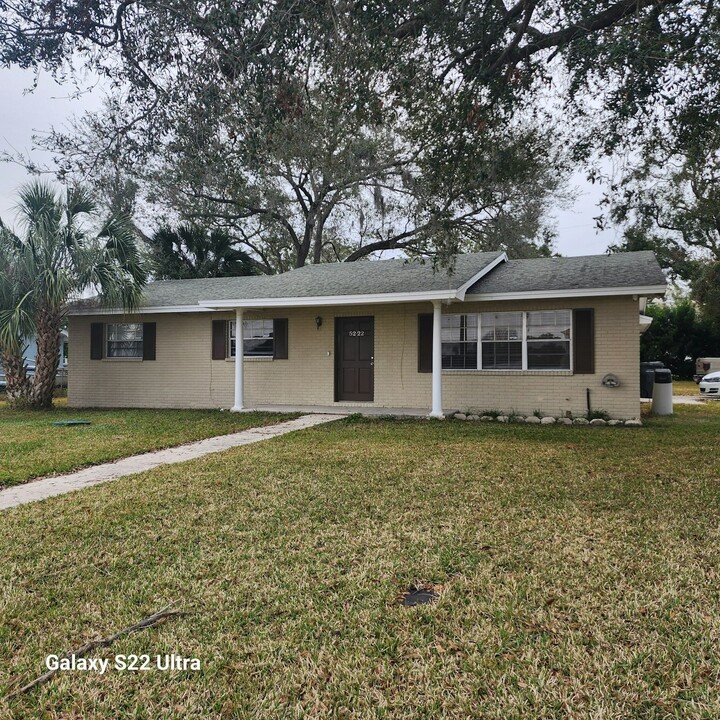 5222 Dorman Rd in Lakeland, FL - Building Photo