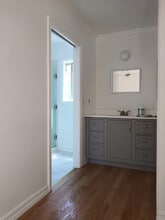 6943 Balcom Ave in Los Angeles, CA - Building Photo - Building Photo