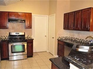 2426 Planters Row in Sugar Land, TX - Building Photo - Building Photo