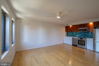 152 W Laurel St in Philadelphia, PA - Building Photo - Building Photo