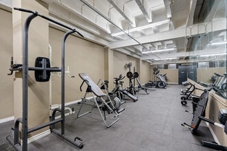 312 W 5th St, Unit 208 in Los Angeles, CA - Building Photo - Building Photo